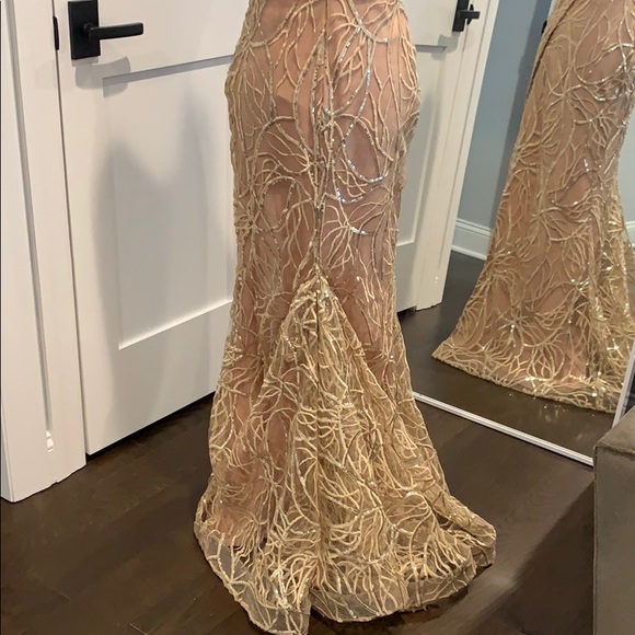 Dress - Picture 3 of 6